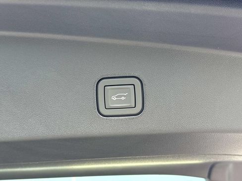 New 2026 Cadillac Lyriq Signature Luxury w/ Nappa Leather Package AWD/4WD image 12