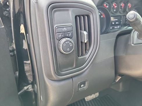 Used 2025 Chevrolet Silverado 1500 Custom RWD image 14