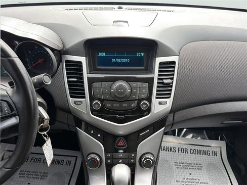 Used 2014 Chevrolet Cruze LT image 17