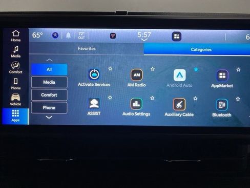 Used 2024 Jeep Wrangler Unlimited image 46