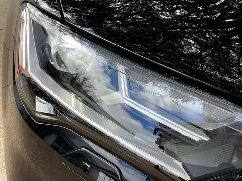 Used 2022 Audi Q7 Premium Plus w/ Premium Plus Package image 24