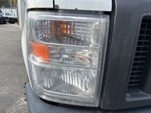 Used 2021 Ford E-350 and Econoline 350 Super Duty w/ Power Windows & Locks Group image 10