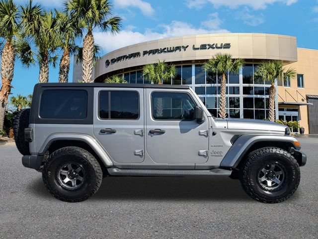 Used 2020 Jeep Wrangler Unlimited Sahara AWD/4WD image 4