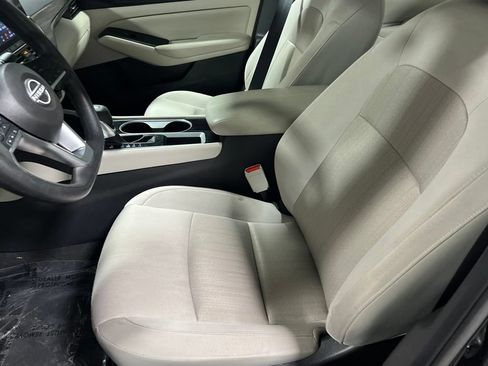 Used 2024 Nissan Altima 2.5 SV FWD image 20