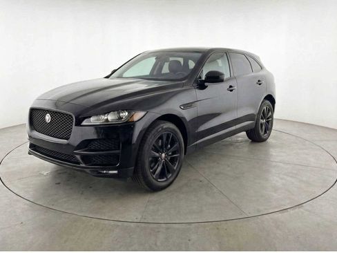Used 2022 Jaguar F-PACE S image 1