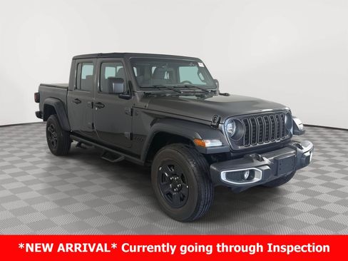 Used 2024 Jeep Gladiator Sport AWD/4WD image 1
