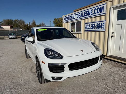 Used 2017 Porsche Cayenne Platinum Edition image 1