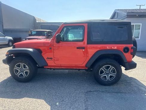 Used 2023 Jeep Wrangler Sport AWD/4WD image 8