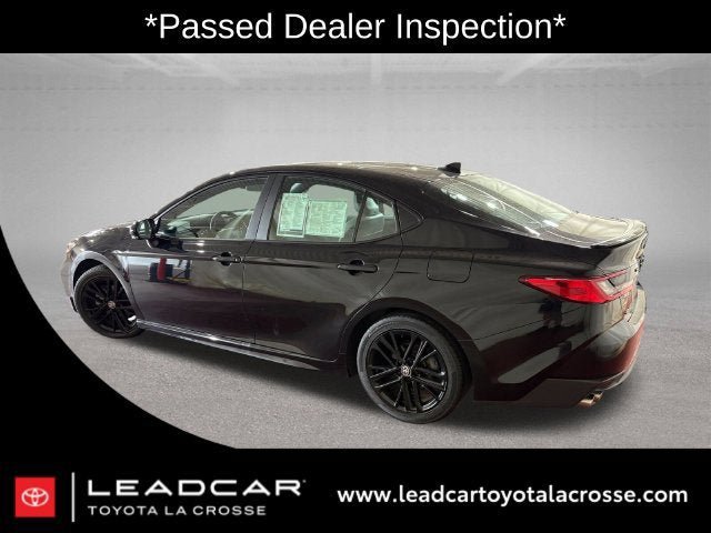 Used 2025 Toyota Camry SE FWD image 2