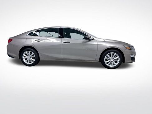 Used 2024 Chevrolet Malibu LT FWD image 2