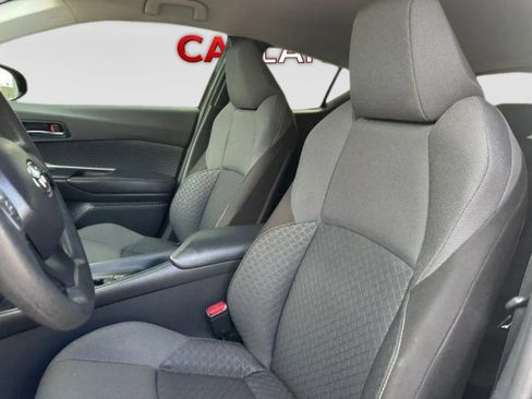 Used 2021 Toyota C-HR LE FWD image 15