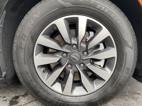 Used 2023 Chrysler Pacifica Limited FWD image 43