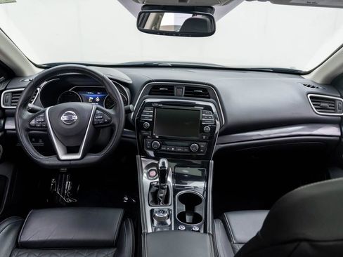 Used 2019 Nissan Maxima Platinum w/ Sport Mat Group FWD image 11
