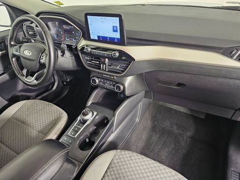 Used 2022 Ford Escape SE w/ SE Sport Appearance Package image 39