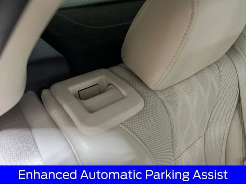 Used 2022 Buick Envision Avenir w/ Technology Package II AWD/4WD image 43
