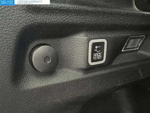 Used 2024 Jeep Grand Cherokee L Laredo image 53