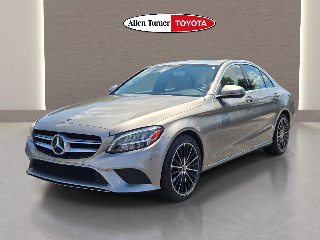 Used 2020 Mercedes-Benz C 300 Sedan image 2