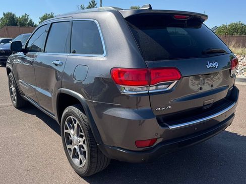 Used 2019 Jeep Grand Cherokee Limited AWD/4WD image 4