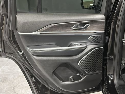 Used 2024 Jeep Grand Cherokee Limited 4xe AWD/4WD image 24