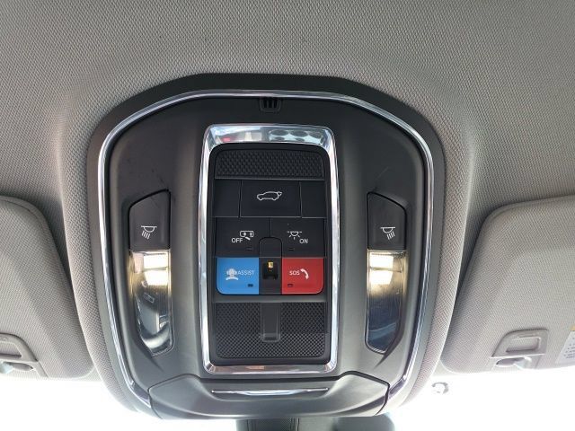 Used 2023 Jeep Grand Cherokee Limited w/ Black Appearance Package AWD/4WD image 27