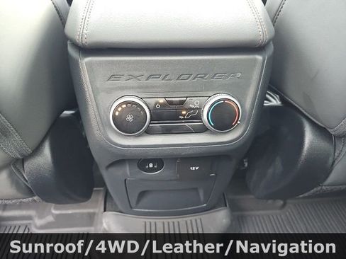 Used 2025 Ford Explorer Active w/ Active Comfort Package image 27