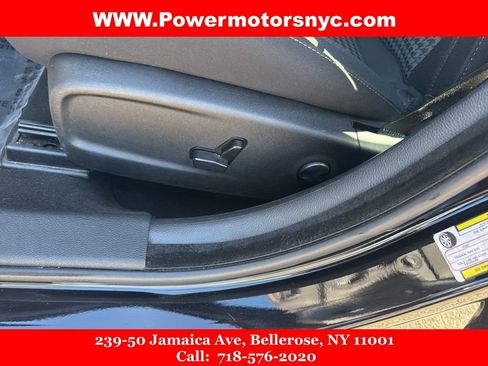 Used 2023 Dodge Charger GT image 30