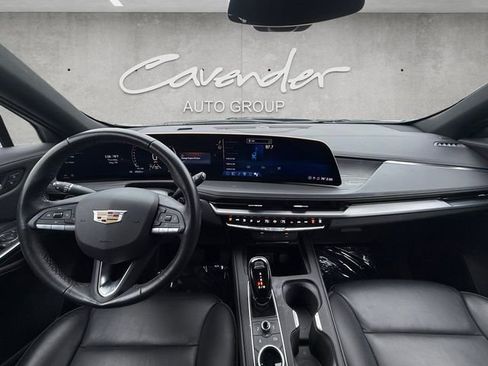 Used 2025 Cadillac XT4 Premium Luxury FWD image 20