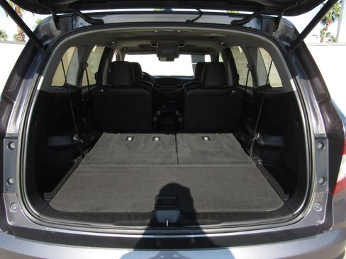 Certified 2019 Honda Pilot Touring image 13