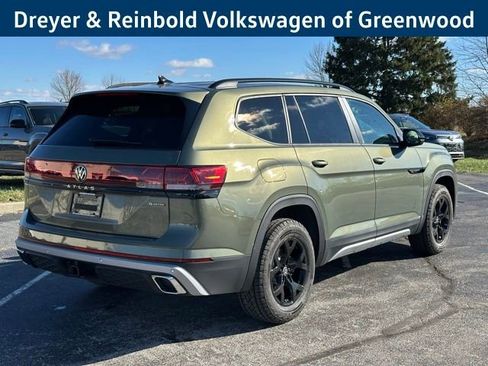 New 2026 Volkswagen Atlas Peak Edition image 7