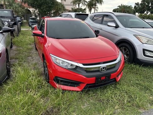 Used 2018 Honda Civic EX image 4