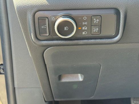 Certified 2023 Ford Explorer XLT w/ Equipment Group 202A AWD/4WD image 29