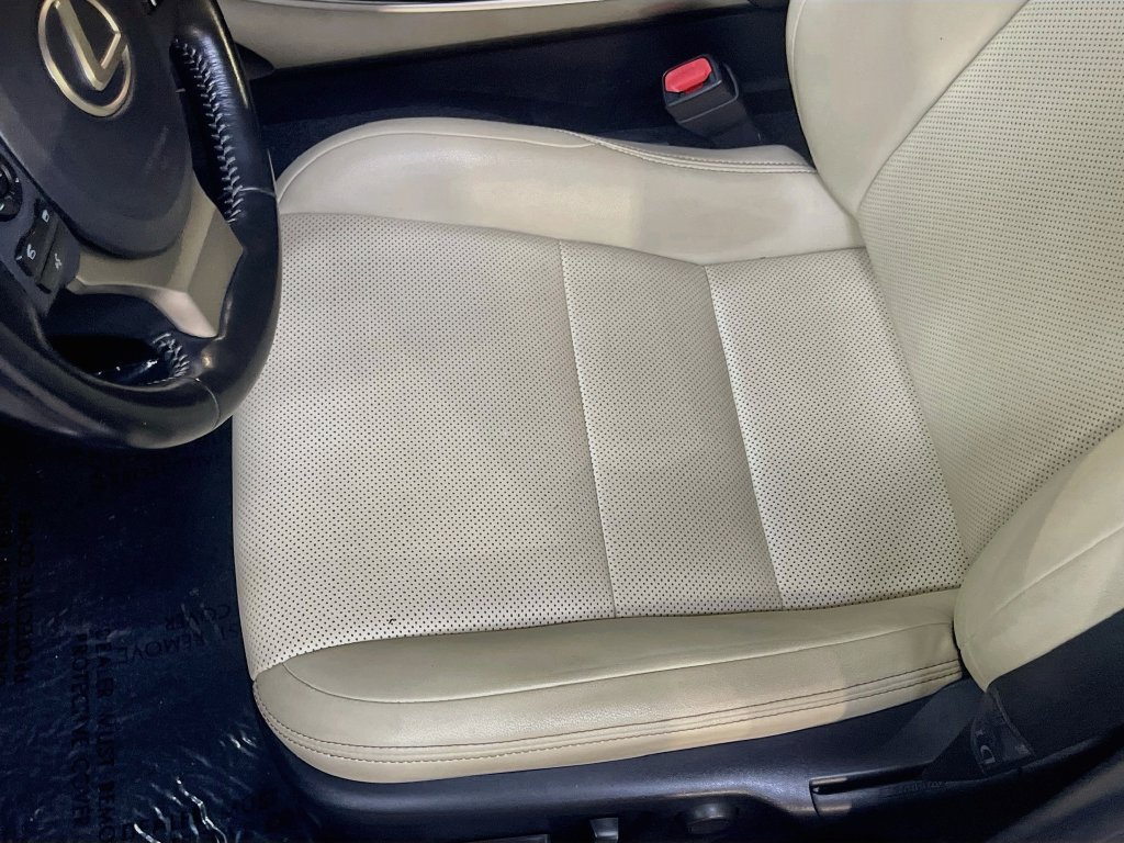 Used 2016 Lexus IS 200t RWD image 18