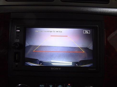 Used 2013 Chevrolet Avalanche LTZ image 13