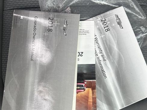 Used 2018 Chevrolet Colorado W/T w/ WT Convenience Package image 10