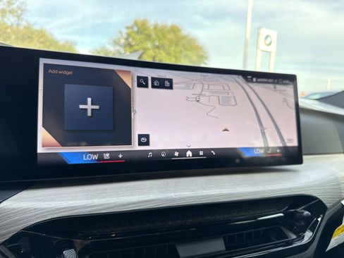 Certified 2025 BMW 330i xDrive Sedan w/ Convenience Package image 24