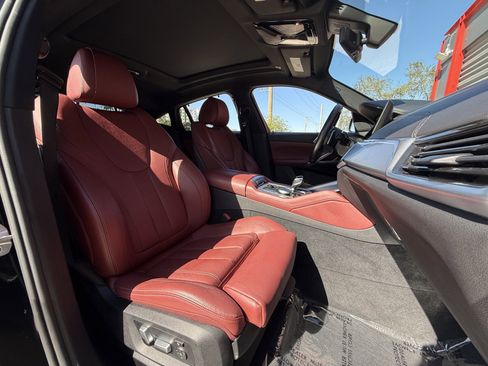 Used 2022 BMW X6 xDrive40i w/ M Sport Package image 13