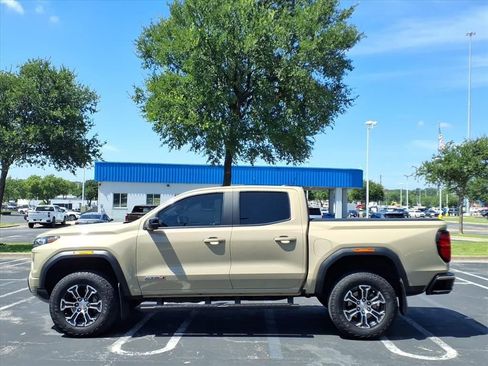 Used 2023 GMC Canyon AT4 w/ AT4 Premium Package AWD/4WD image 10