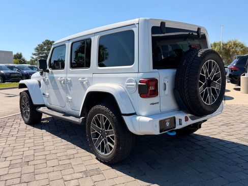 Used 2024 Jeep Wrangler High Altitude AWD/4WD image 11