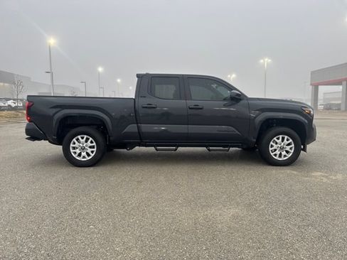 Used 2025 Toyota Tacoma SR5 image 6