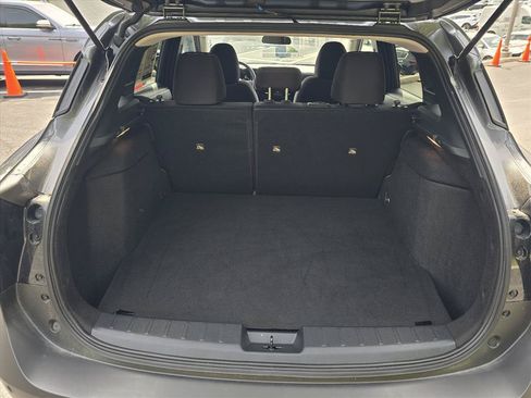 Used 2025 Nissan Kicks SV AWD/4WD image 25