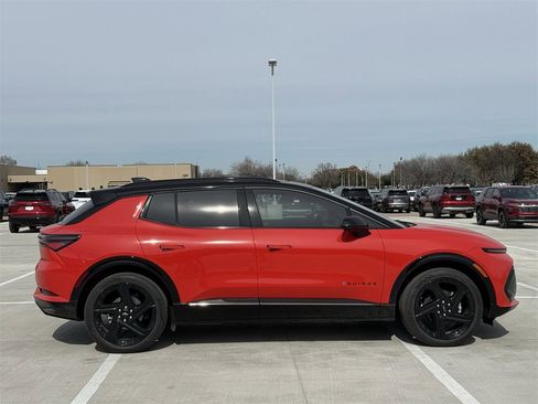 New 2026 Chevrolet Equinox EV RS image 3