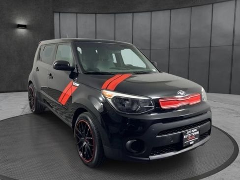 Used 2017 Kia Soul FWD image 5