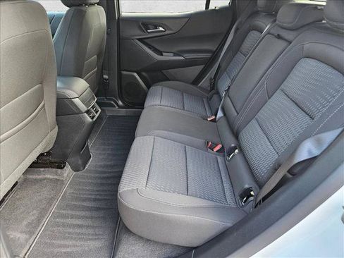 Used 2026 Chevrolet Equinox LT AWD/4WD image 19