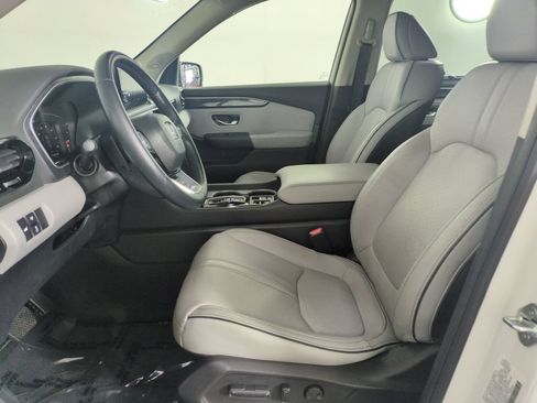 Certified 2025 Honda Pilot Elite image 13