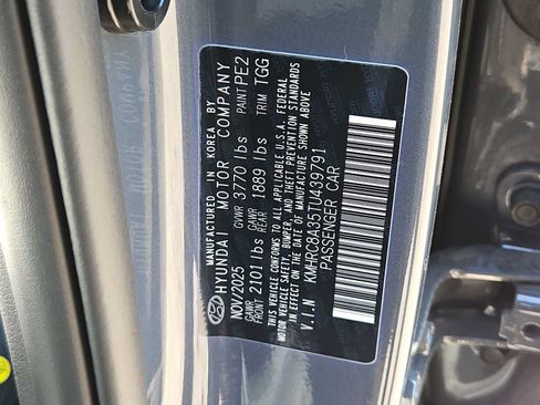 Used 2026 Hyundai Venue SEL FWD image 34