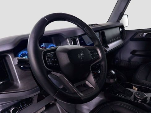 Used 2025 Ford Bronco Badlands AWD/4WD image 9