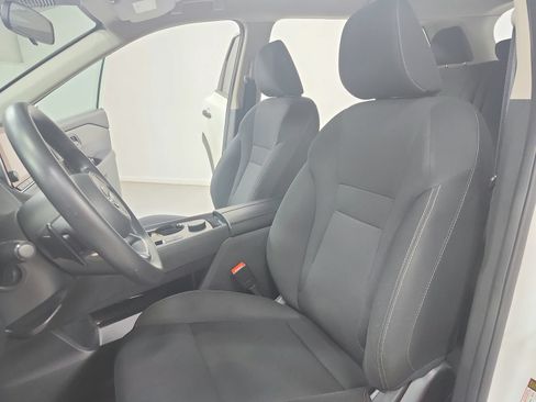 Used 2024 Nissan Rogue S AWD/4WD image 20