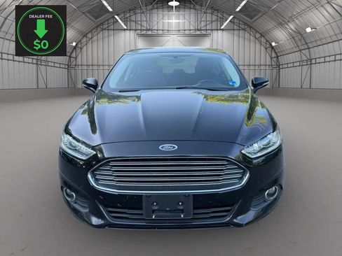 Used 2016 Ford Fusion SE FWD image 2