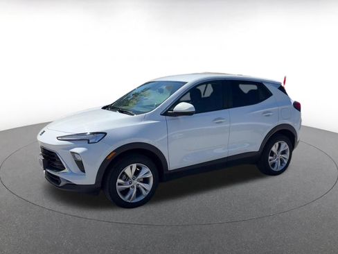 Used 2025 Buick Encore GX Preferred AWD/4WD image 8
