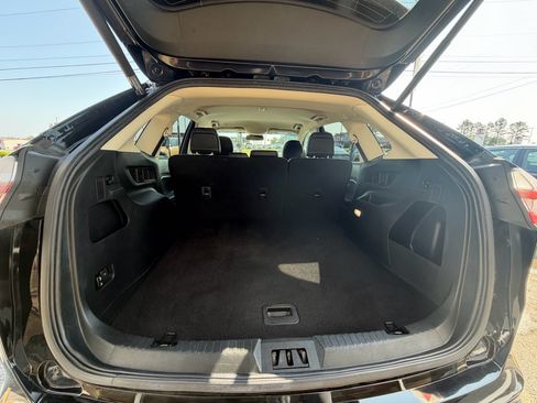 Used 2019 Ford Edge SEL w/ Equipment Group 201A AWD/4WD image 9